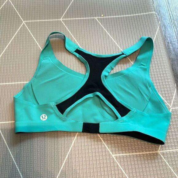 Lululemon size 34A Bra - Picture 1 of 3